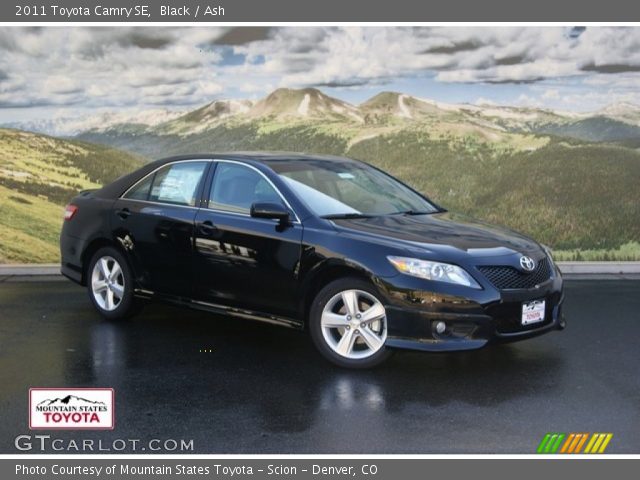 2011 Toyota Camry SE in Black