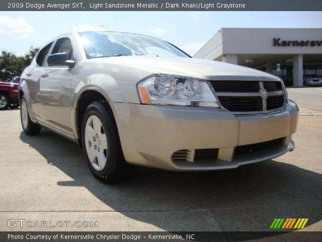 2009 Dodge Avenger SXT in Light Sandstone Metallic