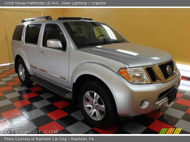 2008 Nissan Pathfinder LE 4x4 in Silver Lightning