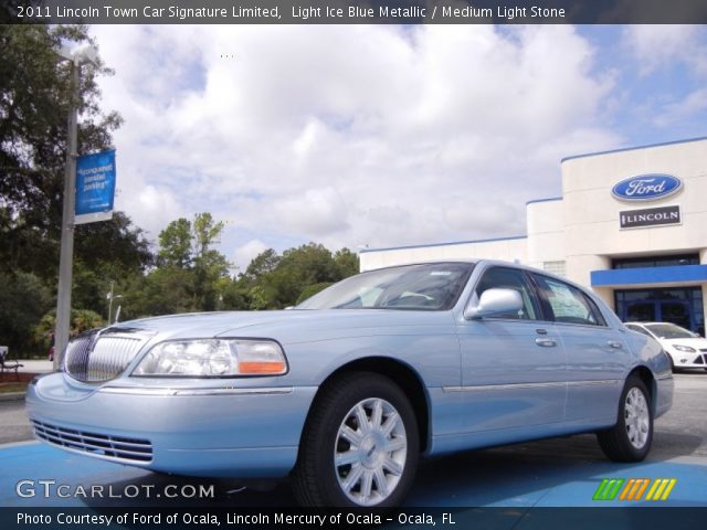 2011 Lincoln Town Car Signature Limited in Light Ice Blue Metallic