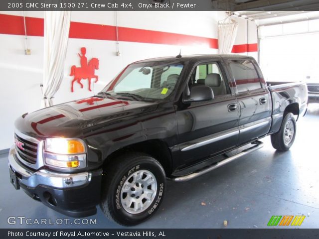 2005 GMC Sierra 1500 Z71 Crew Cab 4x4 in Onyx Black