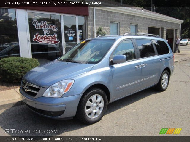 2007 Hyundai Entourage GLS in South Pacific Blue