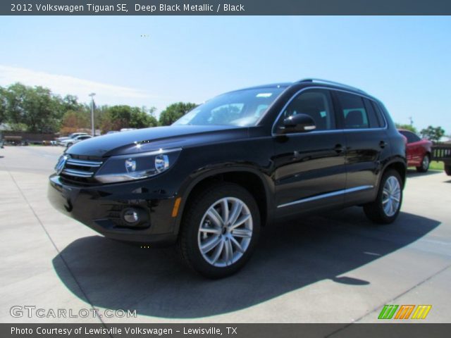 2012 Volkswagen Tiguan SE in Deep Black Metallic