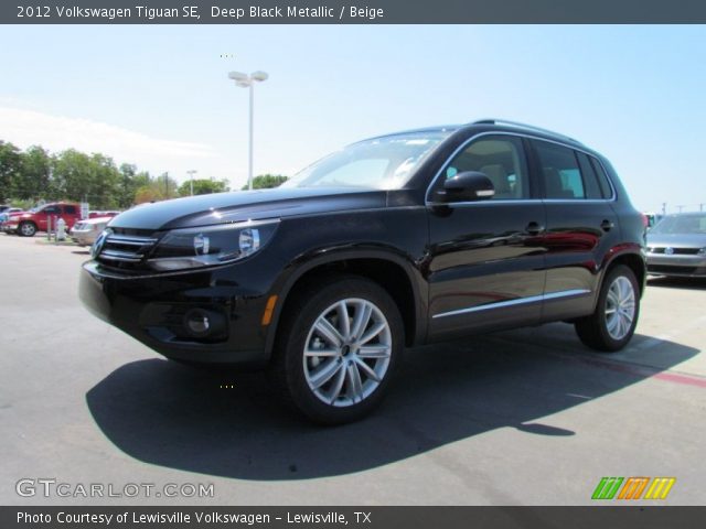 2012 Volkswagen Tiguan SE in Deep Black Metallic