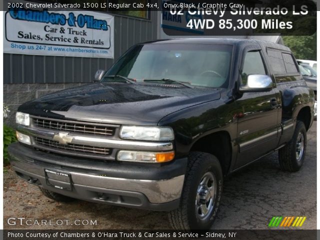 2002 Chevrolet Silverado 1500 LS Regular Cab 4x4 in Onyx Black