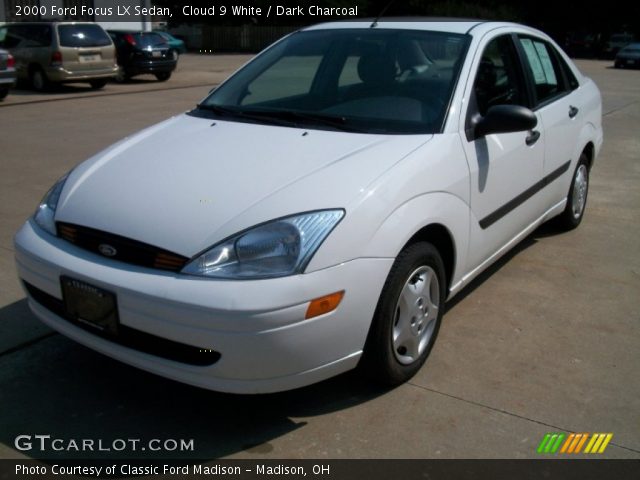 2000 Ford Focus LX Sedan in Cloud 9 White