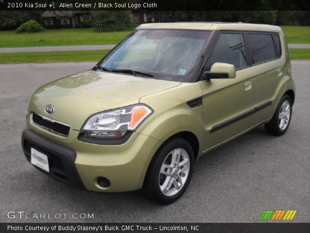 2010 Kia Soul + in Alien Green