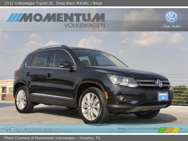 2012 Volkswagen Tiguan SE in Deep Black Metallic