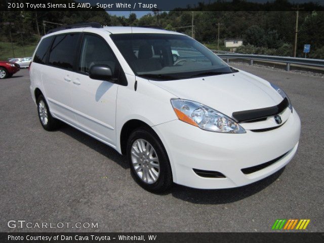 2010 Toyota Sienna LE AWD in Super White
