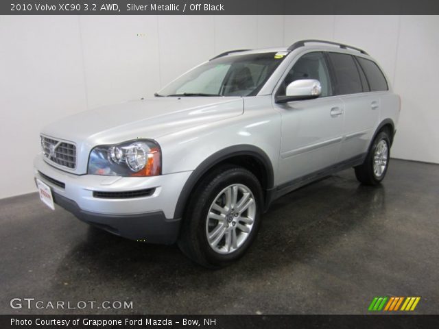 2010 Volvo XC90 3.2 AWD in Silver Metallic