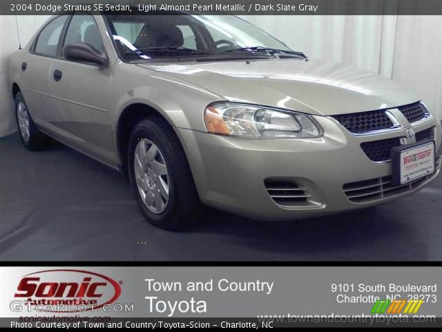 2004 Dodge Stratus SE Sedan in Light Almond Pearl Metallic