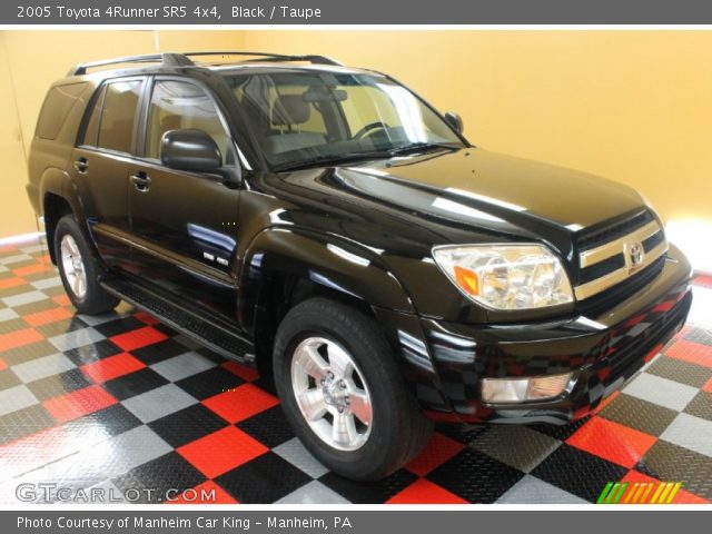 2005 Toyota 4Runner SR5 4x4 in Black