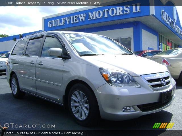 2006 Honda Odyssey Touring in Silver Pearl Metallic