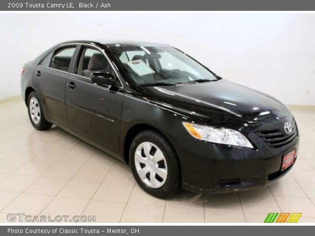2009 Toyota Camry LE in Black
