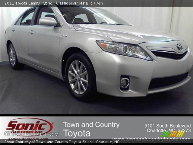 2011 Toyota Camry Hybrid in Classic Silver Metallic