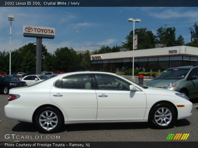 2002 Lexus ES 300 in Crystal White
