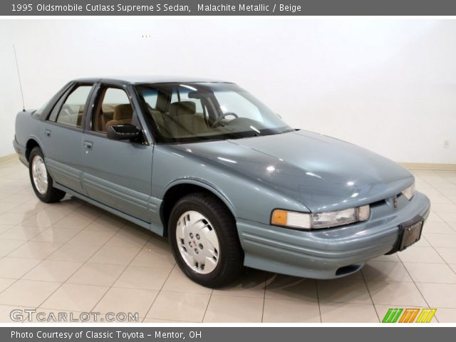 1995 Oldsmobile Cutlass Supreme S Sedan in Malachite Metallic