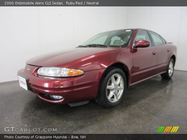 2000 Oldsmobile Alero GLS Sedan in Ruby Red