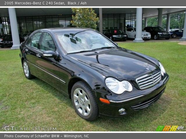 2005 Mercedes-Benz C 240 Sedan in Black