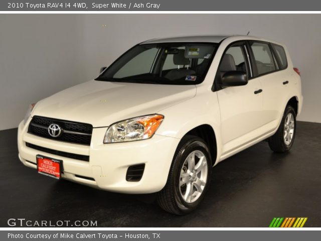 2010 Toyota RAV4 I4 4WD in Super White
