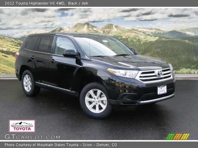 2012 Toyota Highlander V6 4WD in Black
