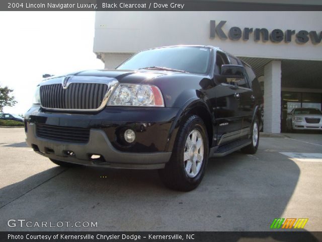 2004 Lincoln Navigator Luxury in Black Clearcoat