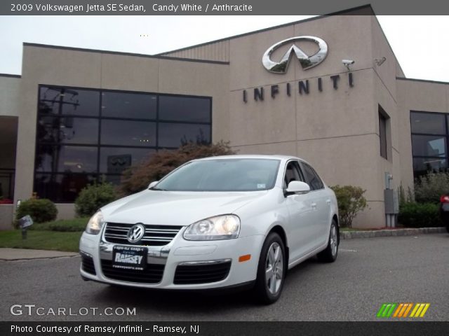 2009 Volkswagen Jetta SE Sedan in Candy White