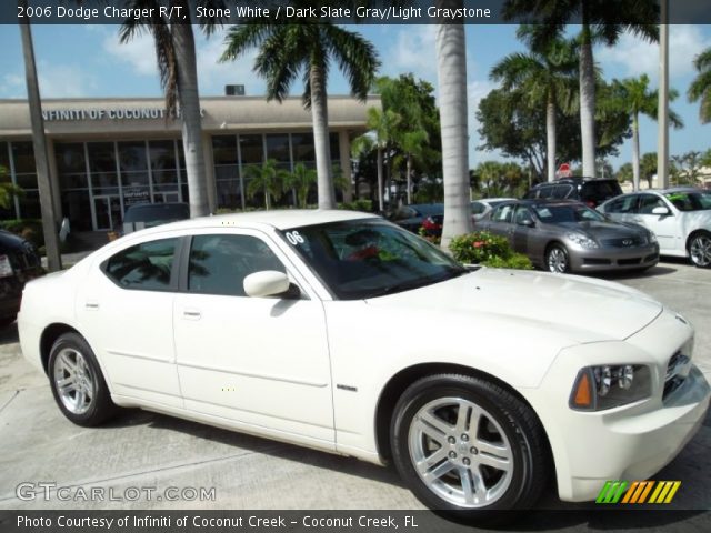 2006 Dodge Charger R/T in Stone White