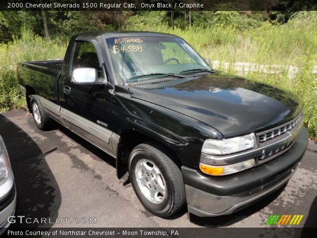 2000 Chevrolet Silverado 1500 Regular Cab in Onyx Black