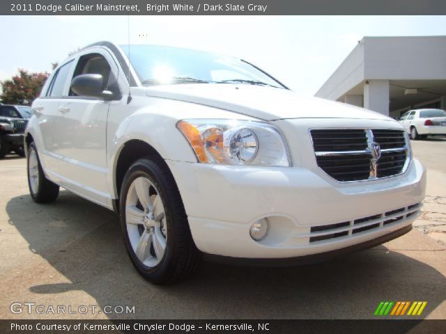2011 Dodge Caliber Mainstreet in Bright White