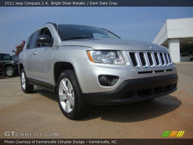 2011 Jeep Compass 2.4 in Bright Silver Metallic