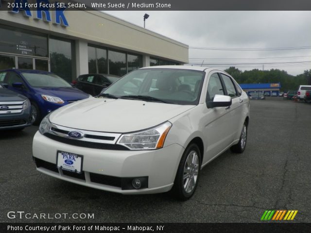 2011 Ford Focus SEL Sedan in White Suede