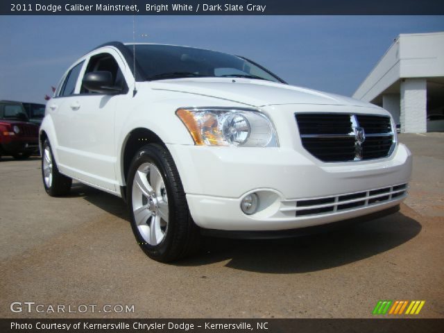 2011 Dodge Caliber Mainstreet in Bright White