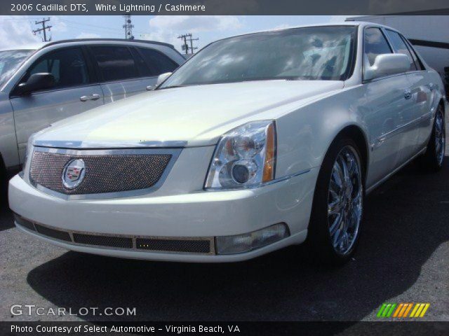 2006 Cadillac DTS  in White Lightning