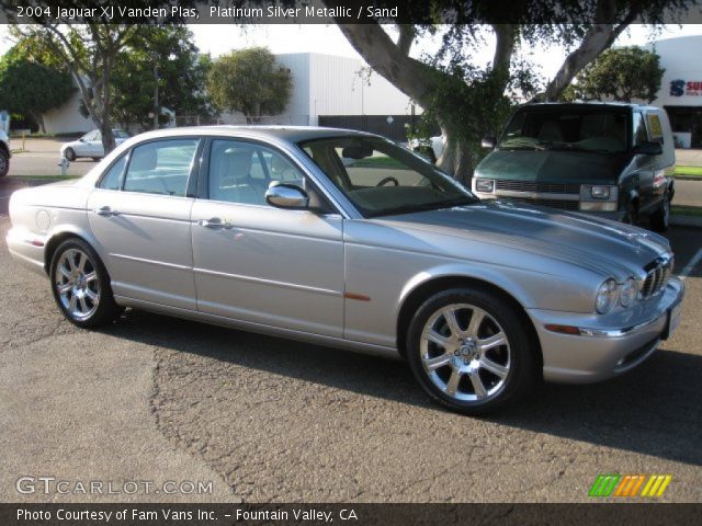 2004 Jaguar XJ Vanden Plas in Platinum Silver Metallic
