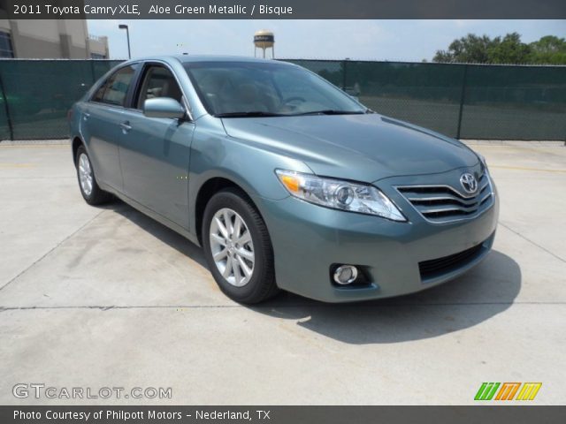 2011 Toyota Camry XLE in Aloe Green Metallic
