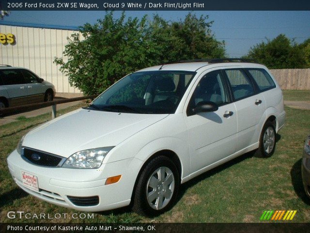 2006 Ford Focus ZXW SE Wagon in Cloud 9 White