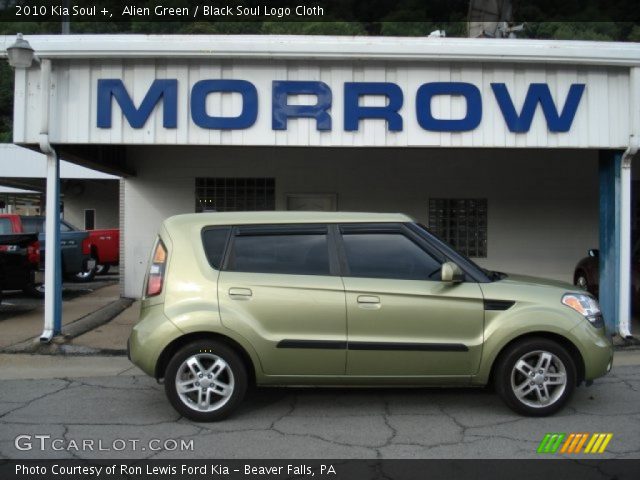 2010 Kia Soul + in Alien Green