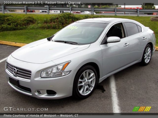 2010 Nissan Maxima 3.5 S in Radiant Silver