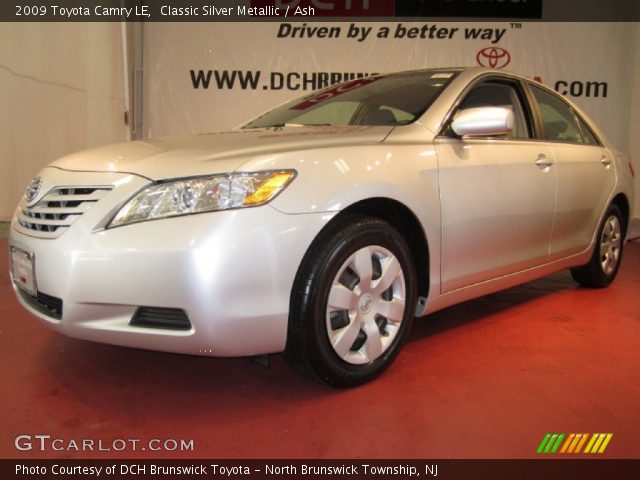 2009 Toyota Camry LE in Classic Silver Metallic