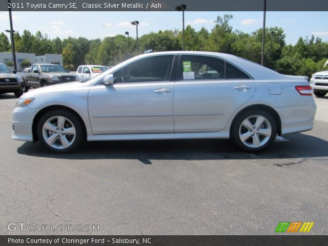 2011 Toyota Camry SE in Classic Silver Metallic