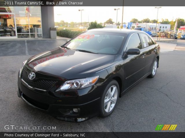 2011 Toyota Camry SE in Black