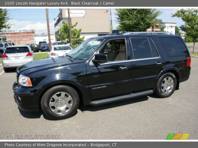 2005 Lincoln Navigator Luxury 4x4 in Black Clearcoat