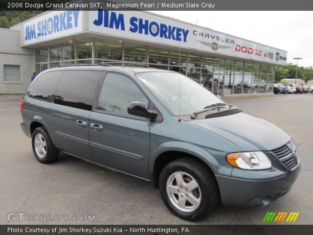 2006 Dodge Grand Caravan SXT in Magnesium Pearl