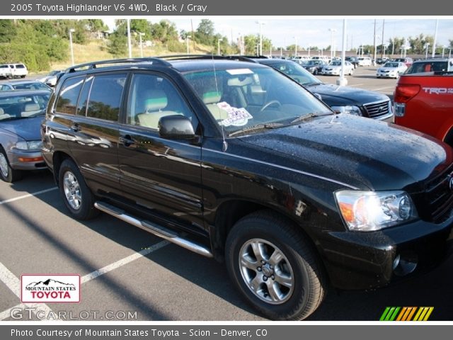 2005 Toyota Highlander V6 4WD in Black