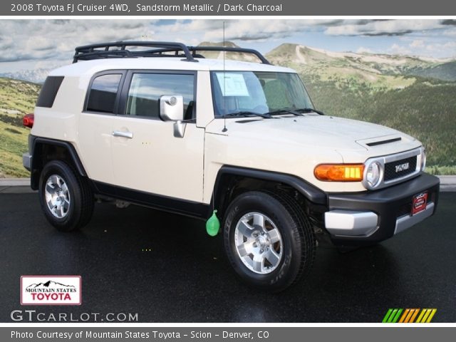 2008 Toyota FJ Cruiser 4WD in Sandstorm Metallic