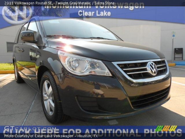 2011 Volkswagen Routan SE in Twilight Gray Metallic