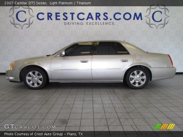 2007 Cadillac DTS Sedan in Light Platinum