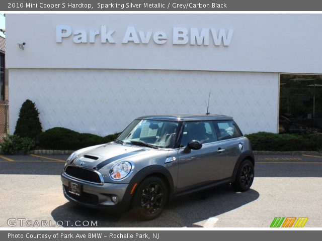 2010 Mini Cooper S Hardtop in Sparkling Silver Metallic