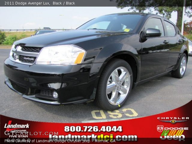 2011 Dodge Avenger Lux in Black